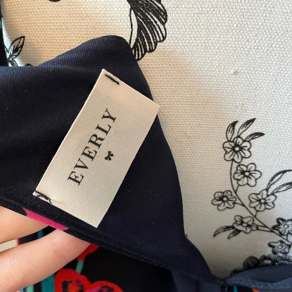 Everly floral halter dress - Picture 3 of 3